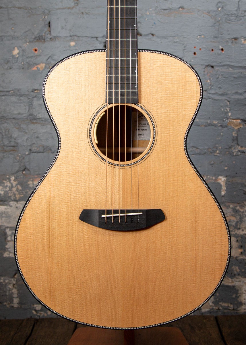 Breedlove: Oregon Concert E with Anthem Pickup | Area 22 Guitars