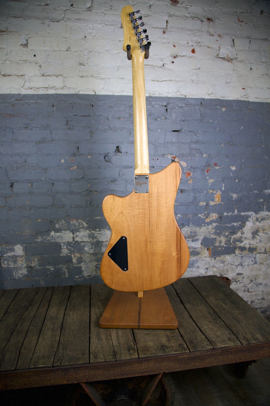 Tagima Guitars: Jet Blues Standard - Metallic Orange | Area 22