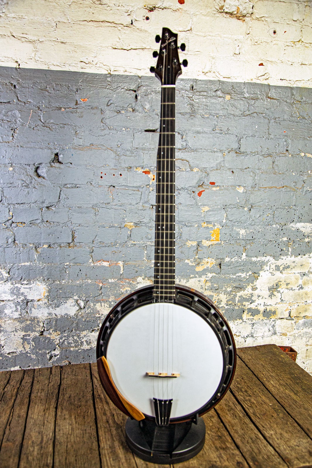 Nechville Banjos Midnight Phantom Area 22 Guitars Area 22 Guitars